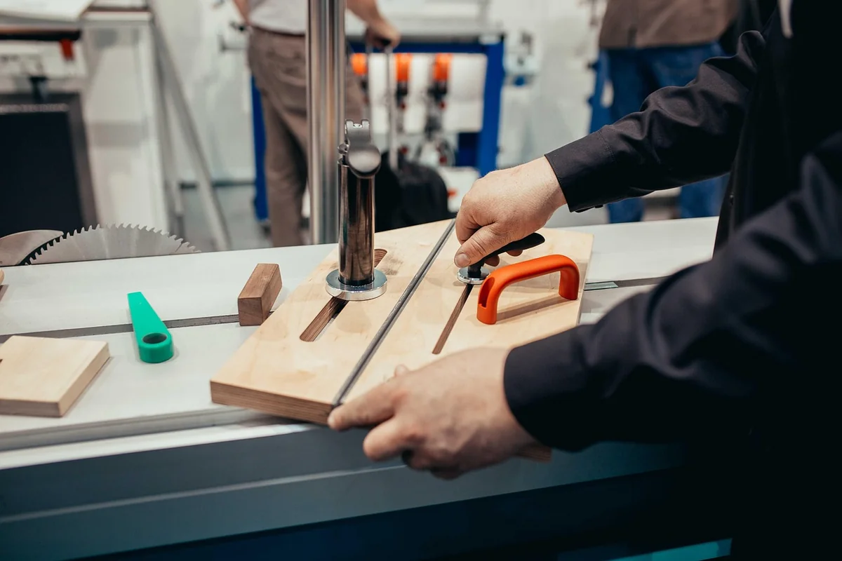 Comment choisir une scie sauteuse pour débutant en 2026 : le guide complet